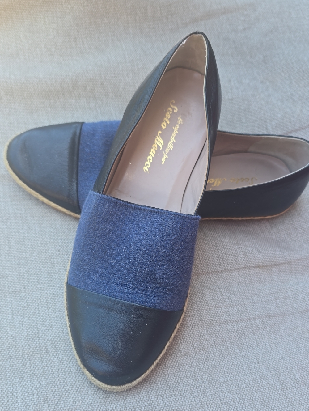 Sesto Meucci Size 7M Navy & Denim Leather Slip-On Flats